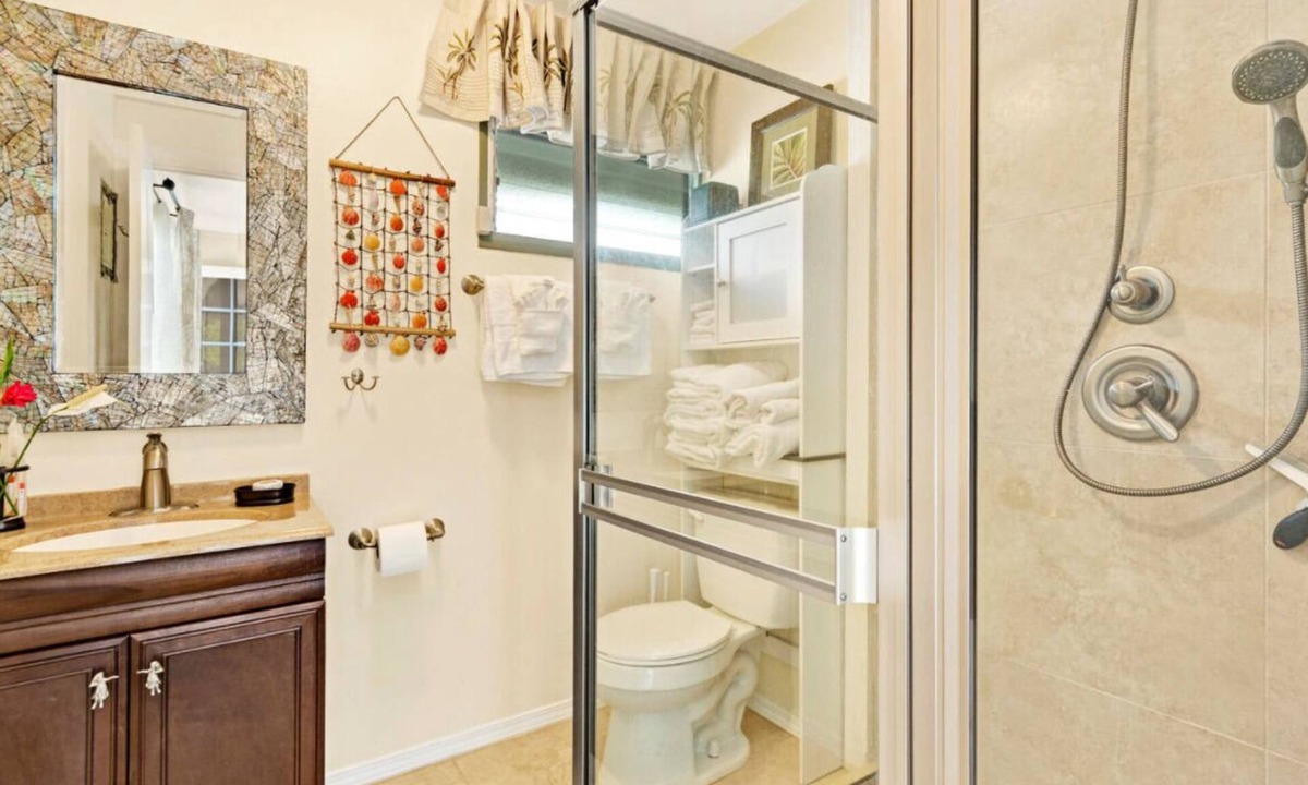 Waimanalo Beach Cottage | 2 Bedroom Cottage With Hot Tub