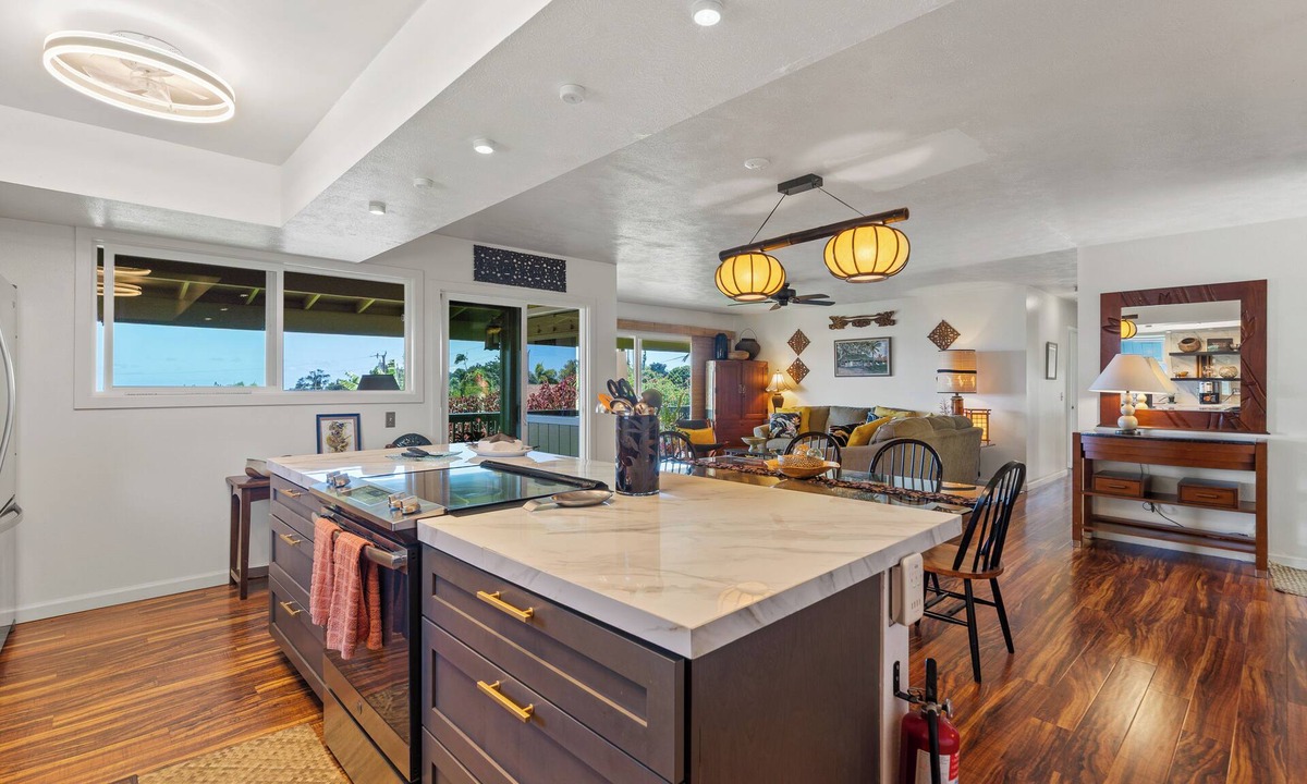 Haiku Cottage | 2 Mi to Hana Hwy: Haiku Home w/Ocean Views!