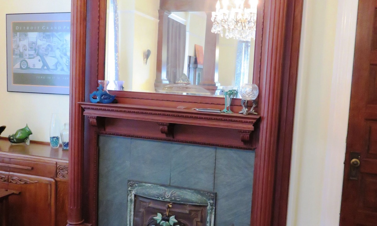 Mid-City Apartment | 25% Summer Discount! Steps from Canal Streetcar Line. Safe Vibrant Neighborhood.