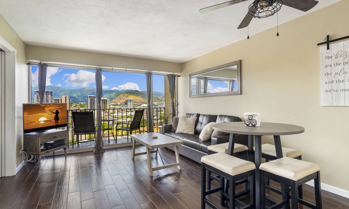 McCully - Moiliili Condo | 2BR Iconic Whale Building Condo with Free Parking & Beach Gear!