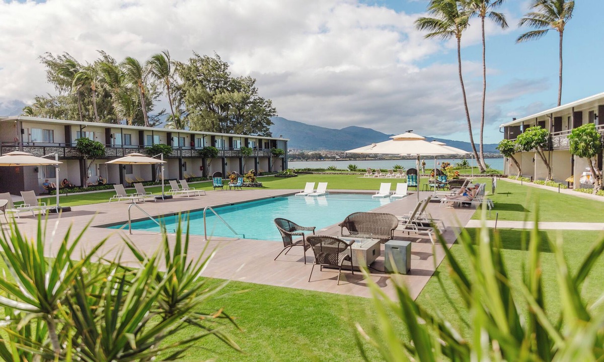 Kahului Hotel | 4 Chic Units | Near Ho'aloha Park Beach - 0.1 mi | Outdoor Pool | Pet-friendly