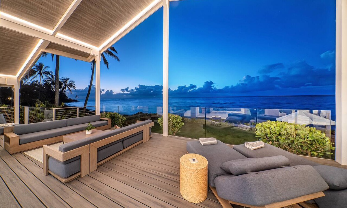 Waialua House | 5 Bedroom 6 Bath Luxury Home on The North Shore