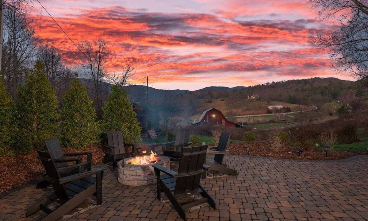 Fairview House | 7 Miles to DT AVL, Hot Tub, Mountain View, Fenced