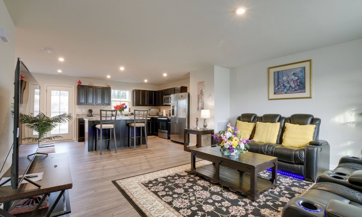 Durham House | 9 Mi to Duke University: Spacious Home w/Yard!