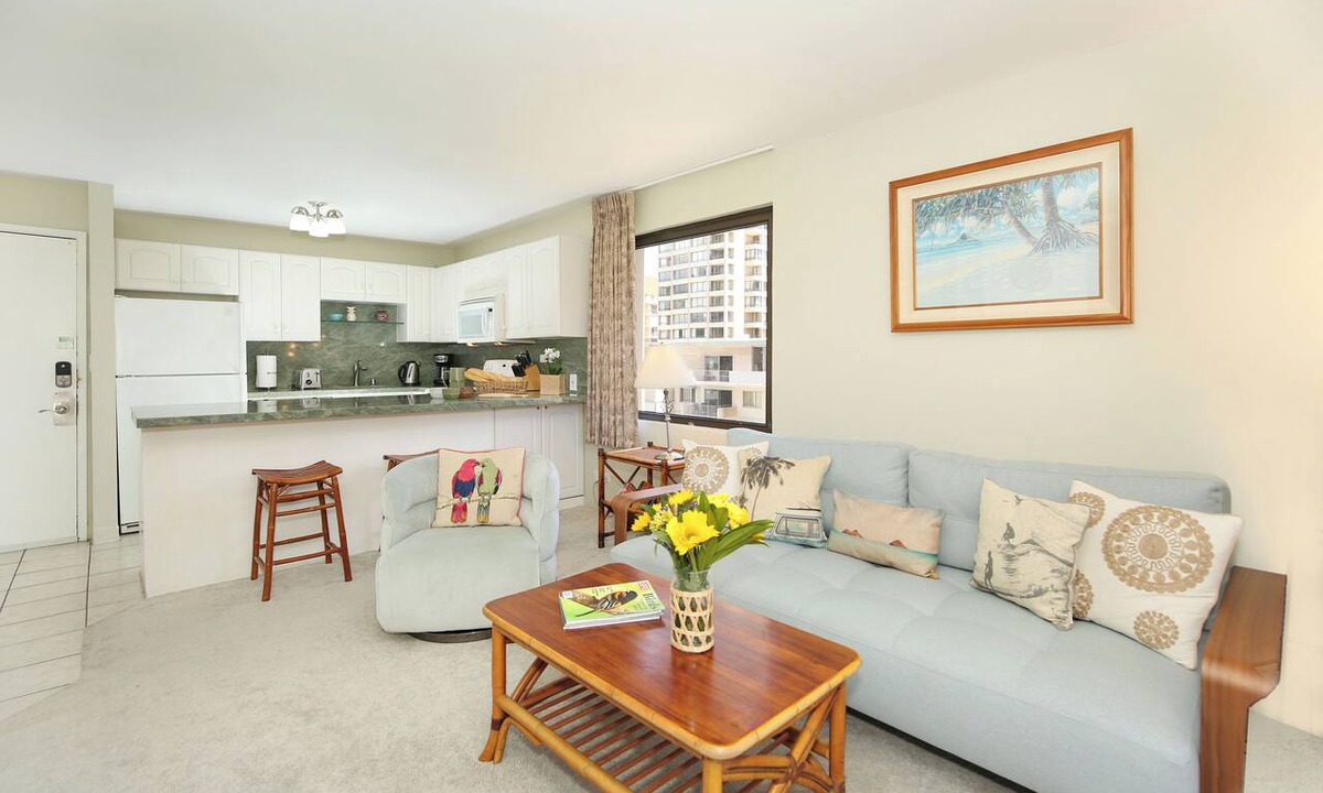 Waikiki Condo | A Repeat Guest Favorite! Great location! FREE Parking & Wi-Fi, Pool & more!