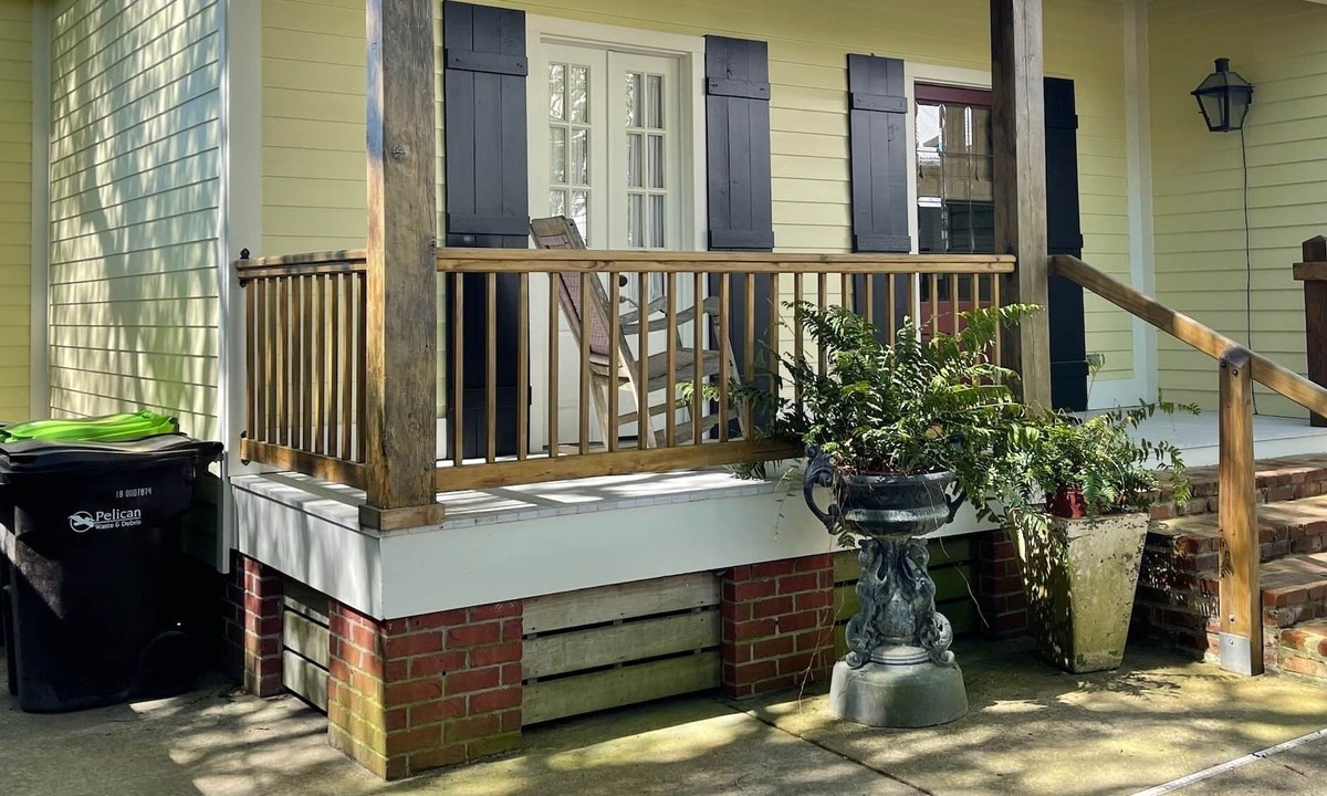 Breaux Bridge House | Acadian-style Home with Private Garden, Pool, Grill in Breaux Bridge