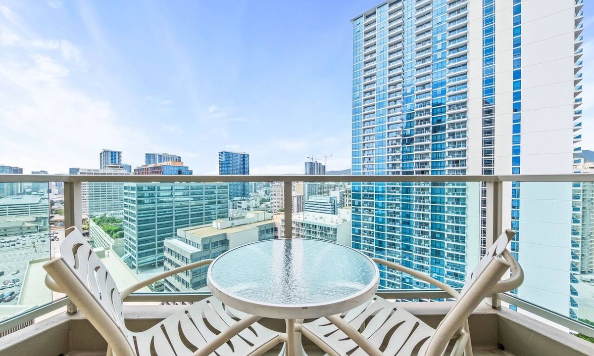 Ala Moana Apartment | Ala Moana Studio Mountain View w/Balcony