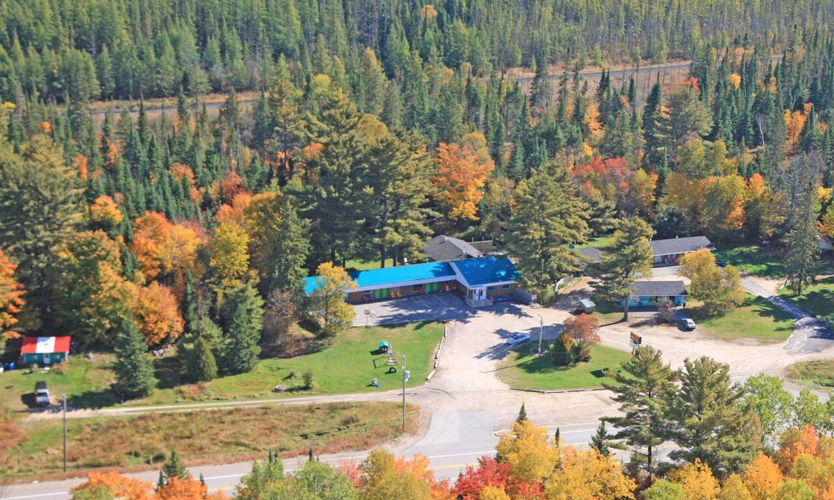 Machar Hotel | Algonquin Motel