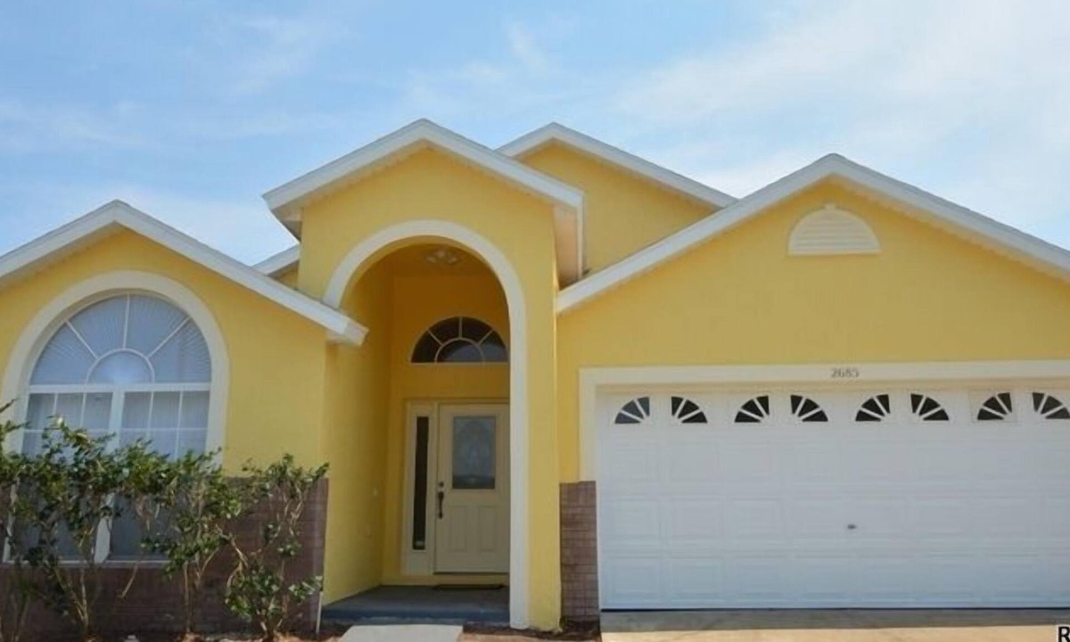 Windsor Palms House | Amazing Pool Home With Spa, Games Room & Lake Views Close to WDW