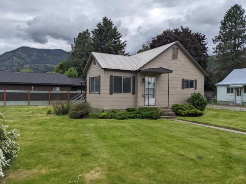 Twisp House | An Unexpected Twisp
