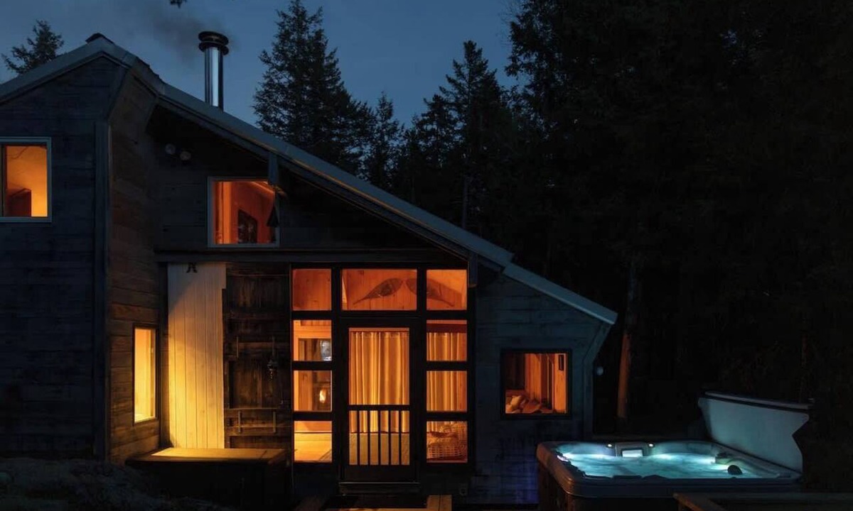 Kingfield Cabin | Apres Ski Haus - Private Oasis