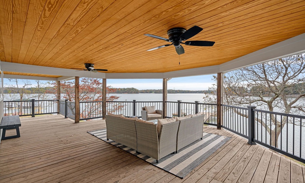 Lake Norman of Catawba House | Azalea Point by SoCharm | Quaint Lakefront Retreat