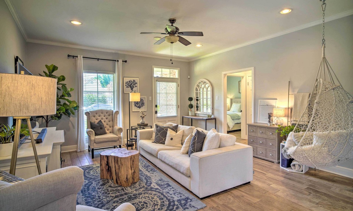 Highlands - Perkins House | Baton Rouge Game Day House w/Chic Yard Space
