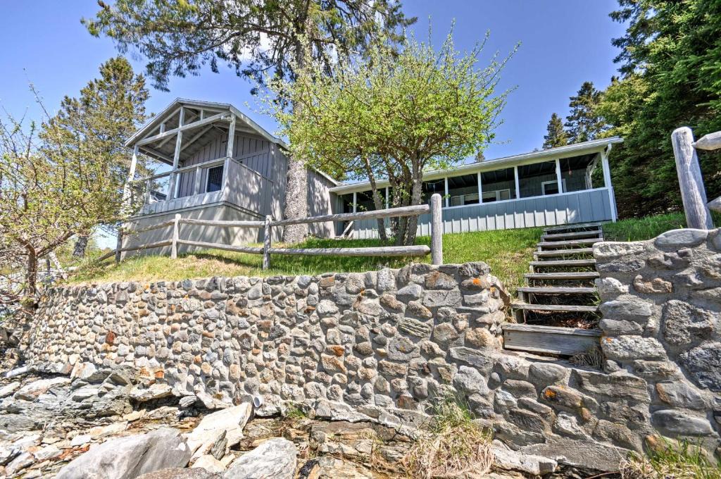 Hancock House | Bayfront Hancock Cottage w/Beach Access & Views!