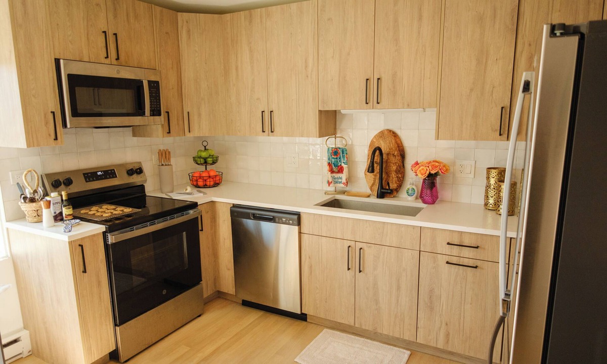 Highland Park Apartment | Beautiful 2-bedroom apartment Highland Park - Luxury Finishes