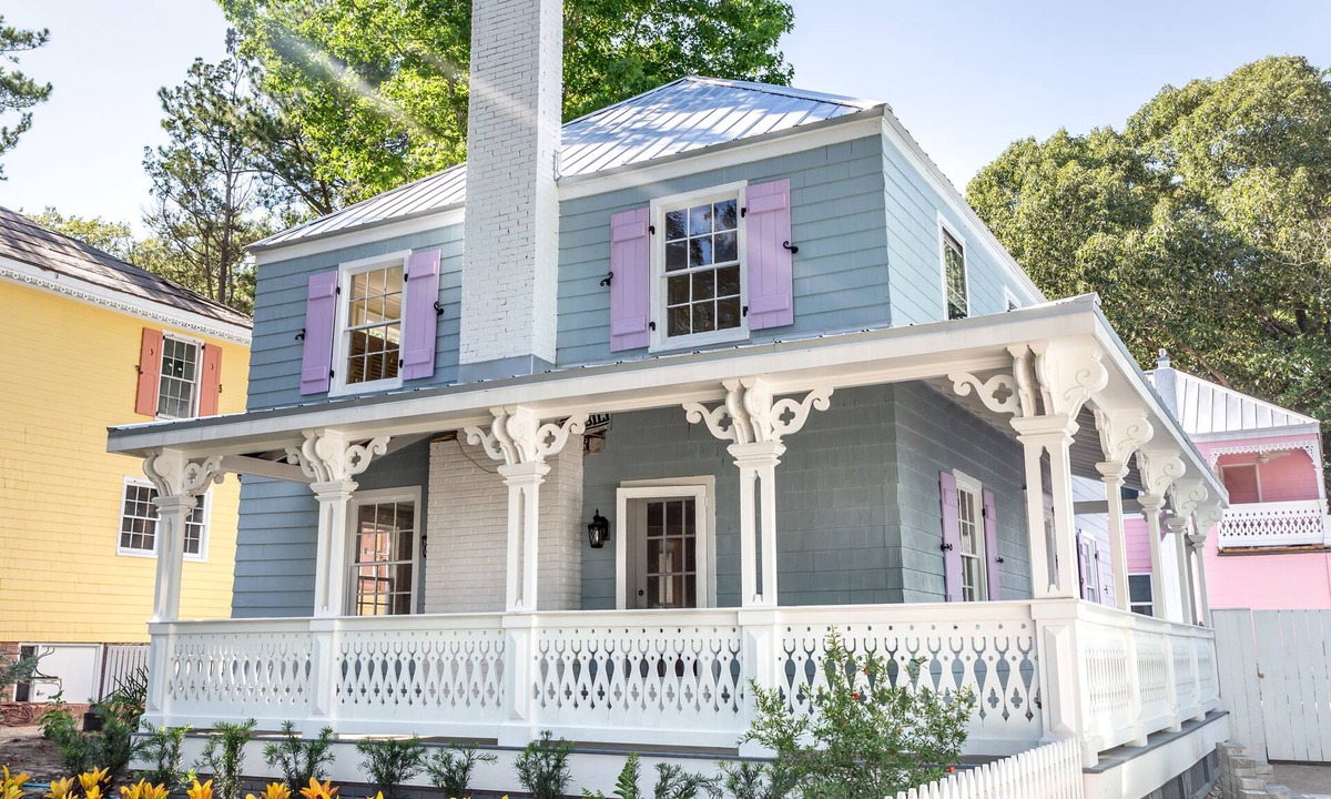 Northeast Virginia Beach House | BEAUTIFUL HOME; ADRQUATELY DEATILED ON THE INSIDE AND OUT. STEPS TO THE BEACH