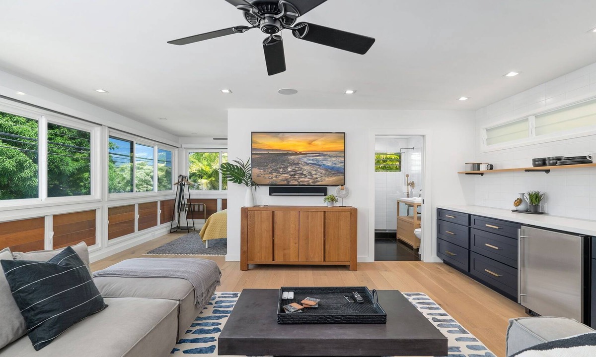 Lanikai Cottage | Beautiful, large studio in the heart of Lanikai, just one block from the beach!