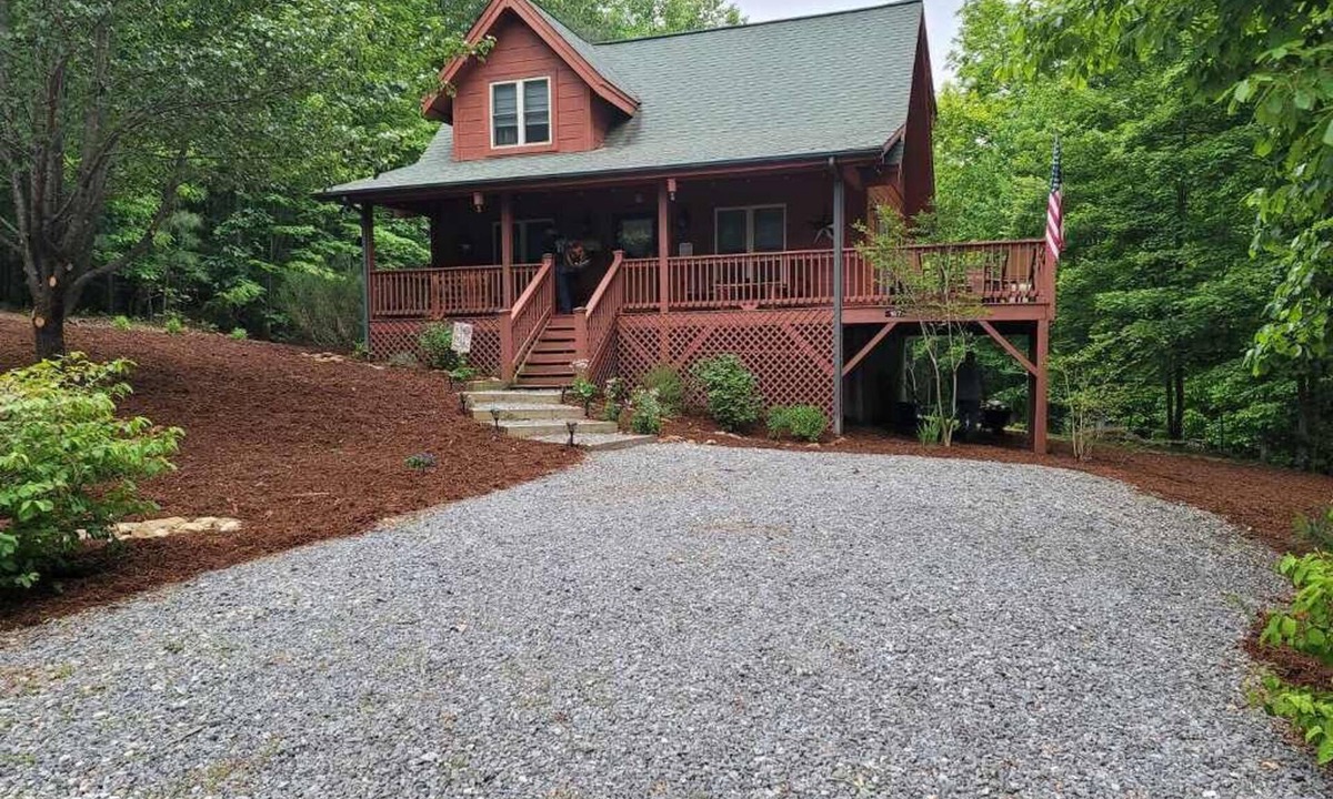 Vein Mountain House | Blue Ridge Mountain Cabin - Private 2BR Near Lake James, Asheville & Hiking