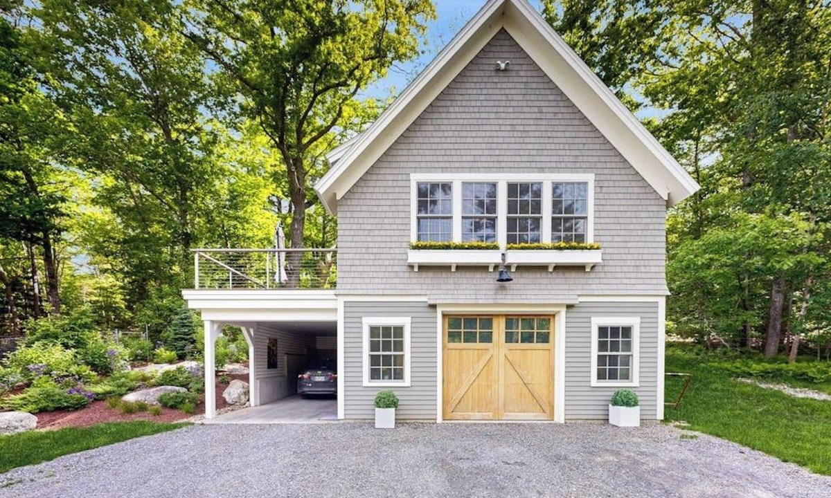 Boothbay Apartment | Brand new guest apartment with furnished deck, fast WiFi, dock, & water views