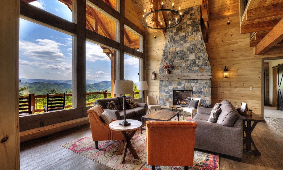 Sevierville Cabin | BREATHTAKING Views !/6 Private King Suites/Handicap Friendly/Firepit/Theater
