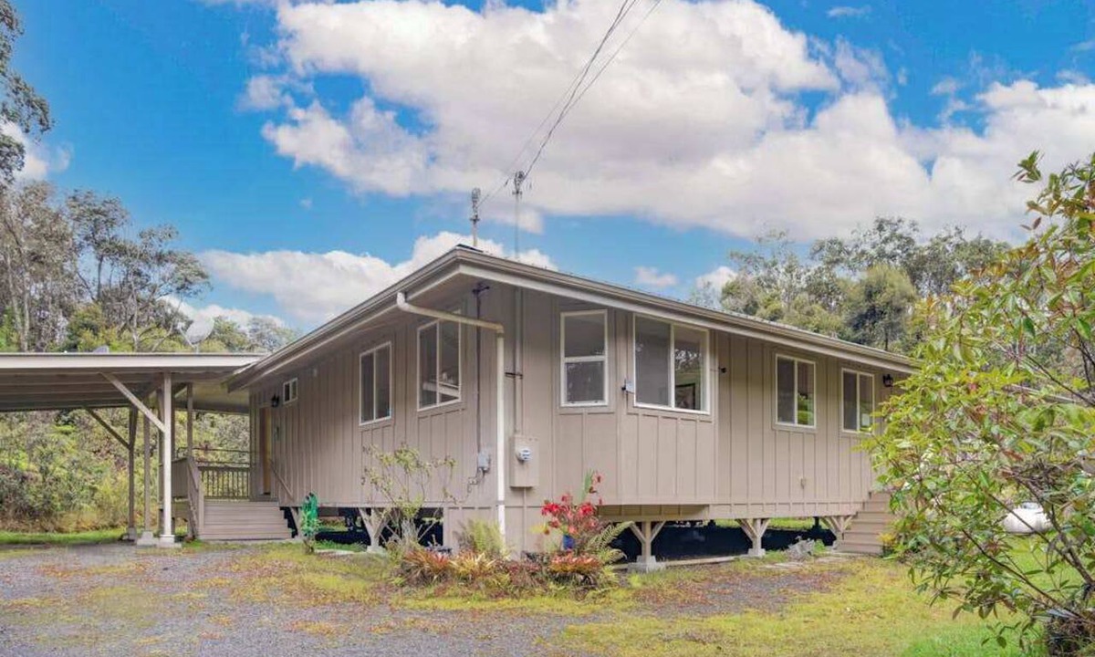 Volcano House | Bright Volcano Home with Fireplace & Open Kitchen