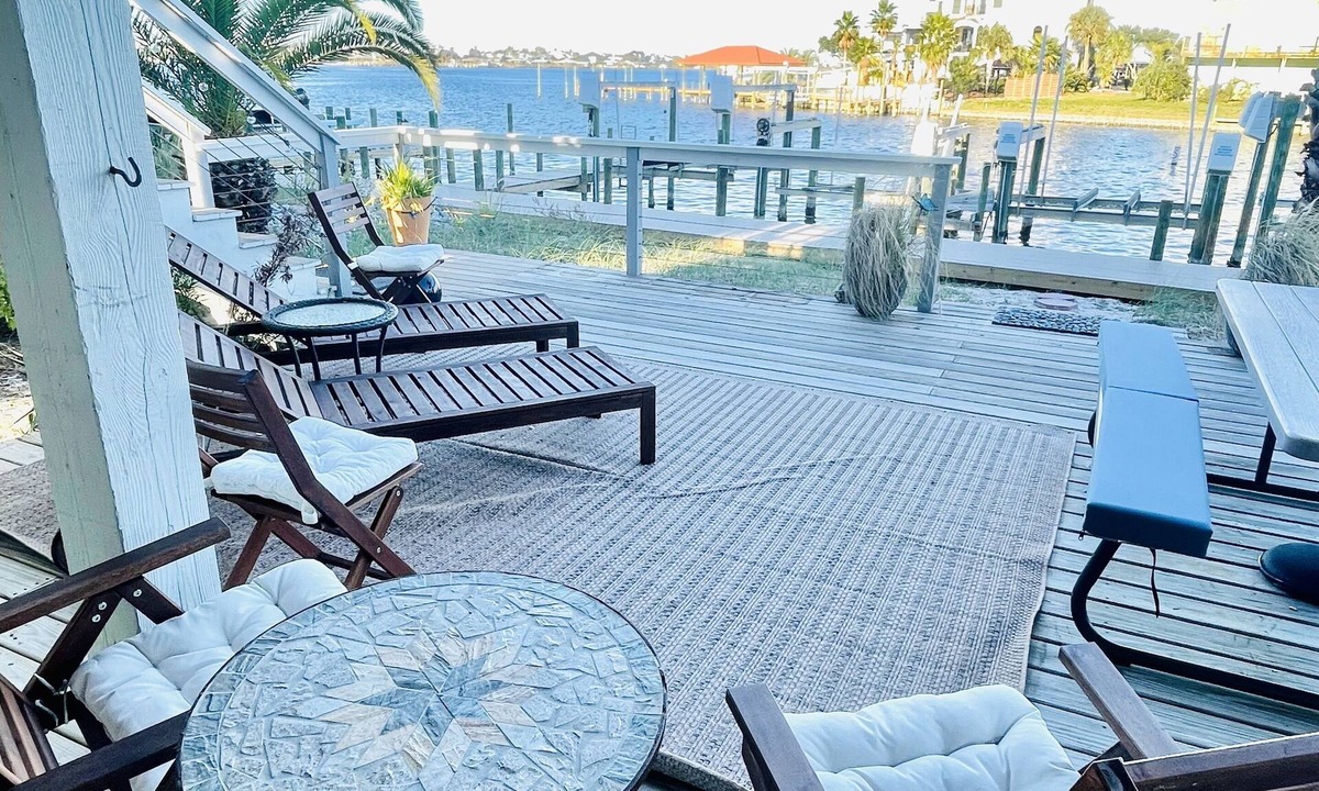 Perdido Key Coves One Apartment | Bungalow studio on the water w/Kayak, dock, private deck, tennis & pickle ball!