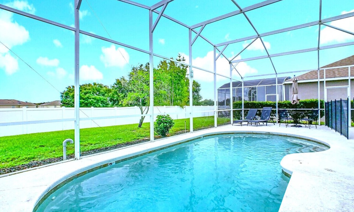 Davenport House | Charming Disney Getaway 3BR Home + Private Pool