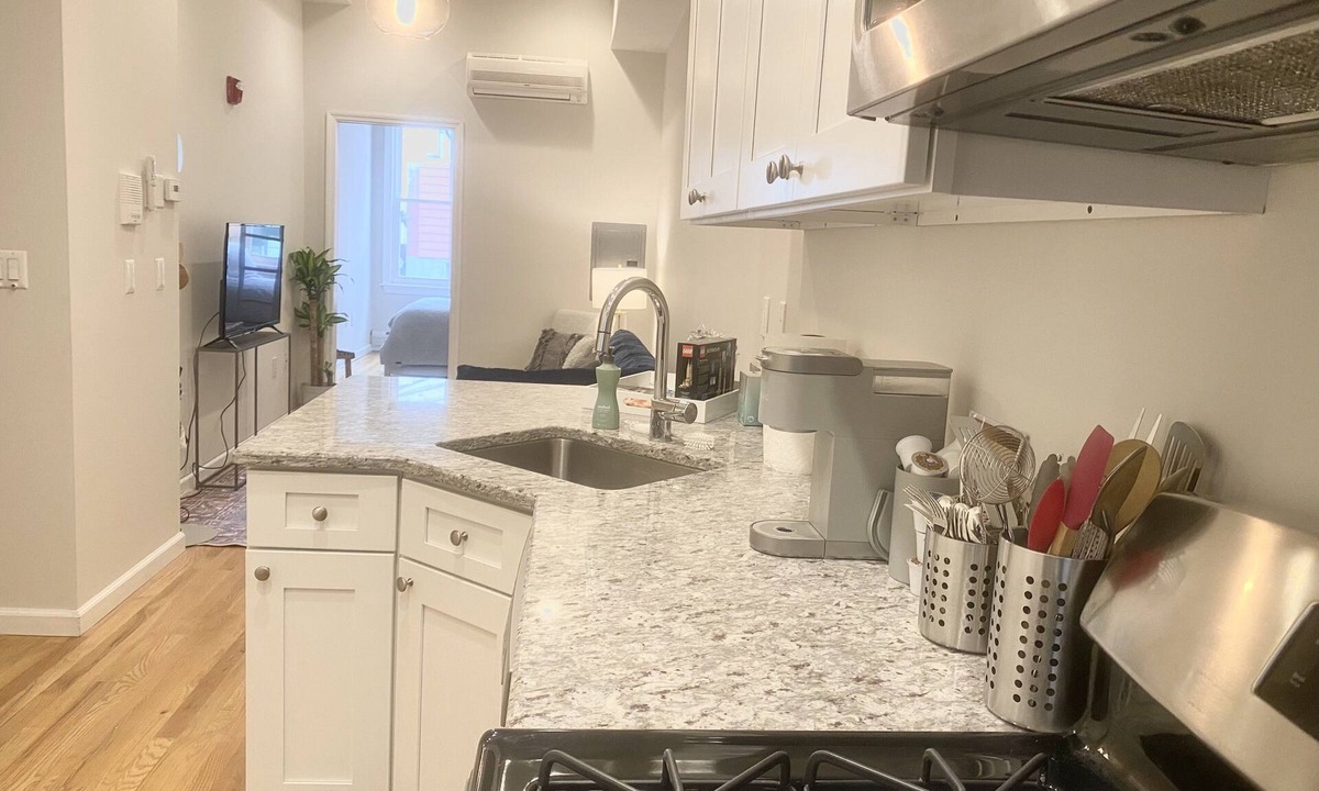 Hoboken Condo | Charming Hoboken location. Fast Path, Bus or Ferry to NYC. High End Furniture.