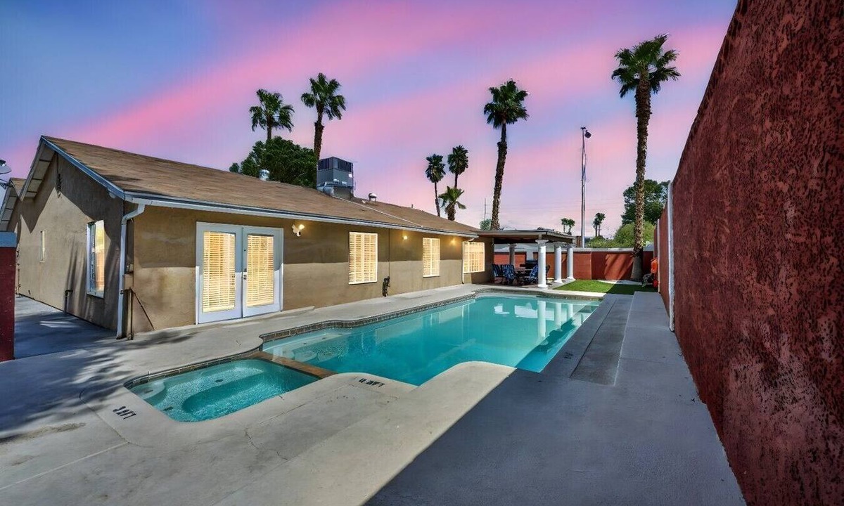 Paradise House | Charming Single-Story Oasis: Pool + Hot Tub Near UNLV & Airport