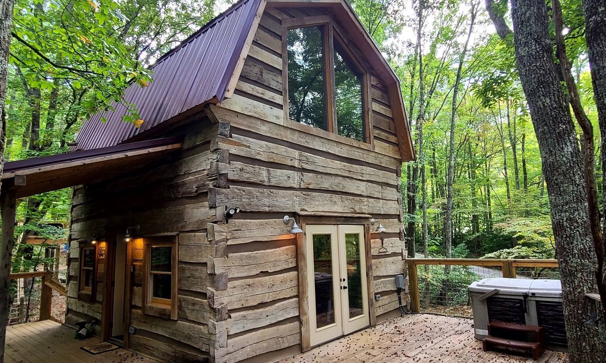 Smoky Mountains Cabin | Chasing Butterflies treehouse, Barnwood Builders Homemade History episode!