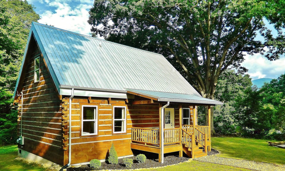 Black Mountain Cabin | ❤Clean Cabin WiFi in-town Easy access PAVED Black Mountain 15min to Asheville