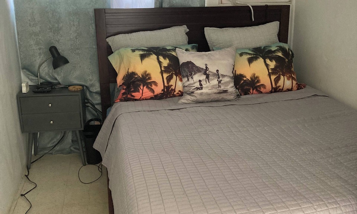 McCully - Moiliili Bed & Breakfast | Cosy Room next to Waikiki