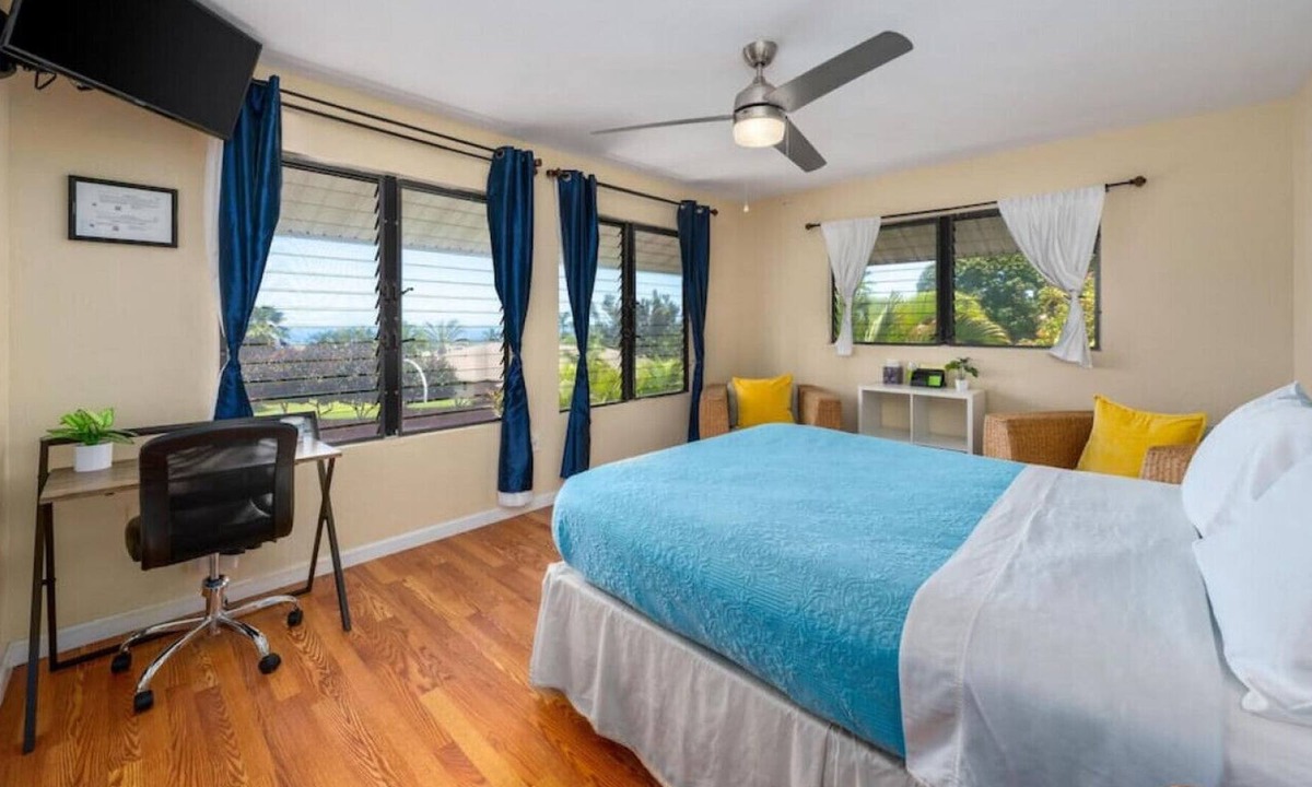Kona Palisades Apartment | Cozy 2Bedroom with Relaxing Ocean Views and A/C