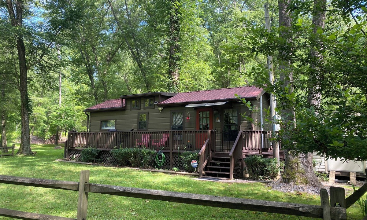 Murphy Cabin | Cozy Tiny Cabin in Murphy NC.