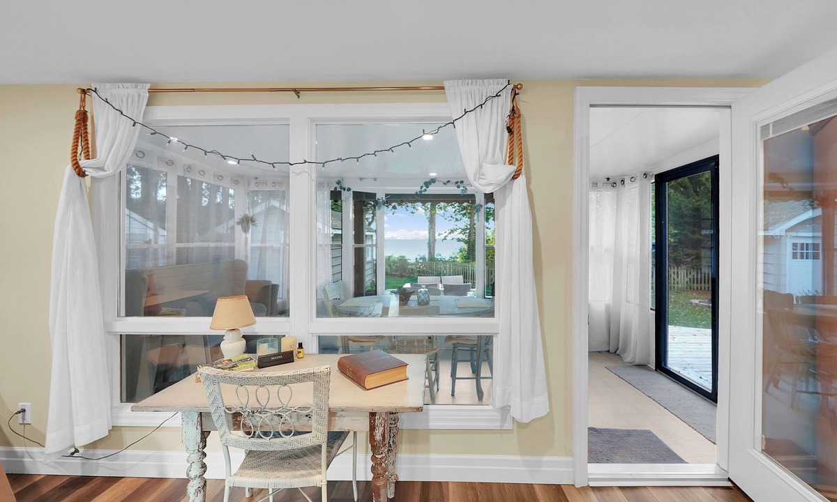 Central Huron Cottage | Cozy Waterfront Cottage!