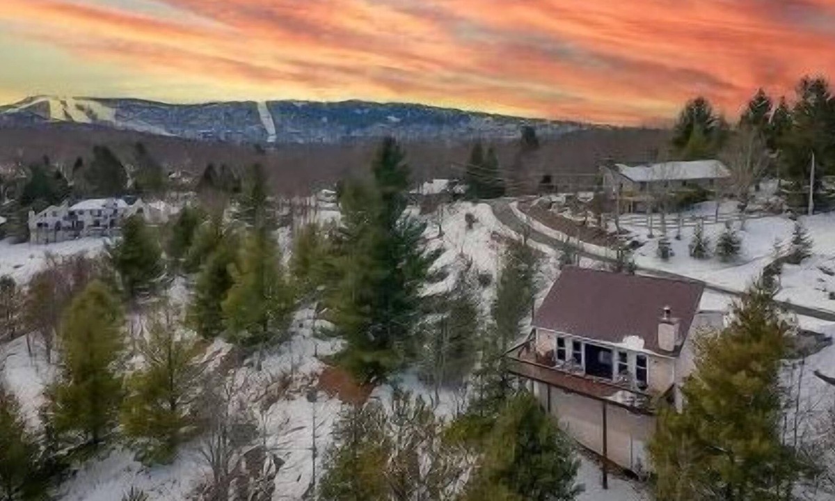 Charter Hills House | D-45 Discounted Concert Packages! Views & Near all mountain activities!