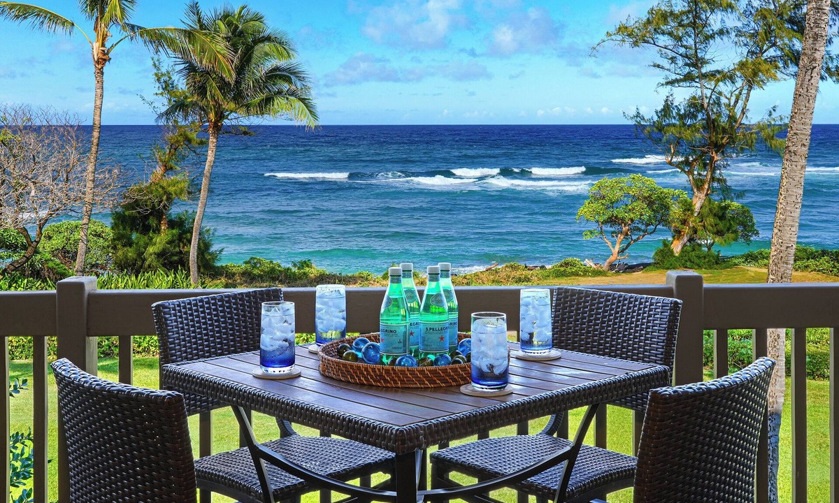 Lihue Condo | Direct Ocean Front, Renovated1 Bdrm Condo with Sweeping Views of the East Shore