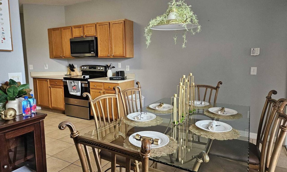 Sunset Ridge House | Discovering Nemo and Dori Paradise! 2 min to Posner Park