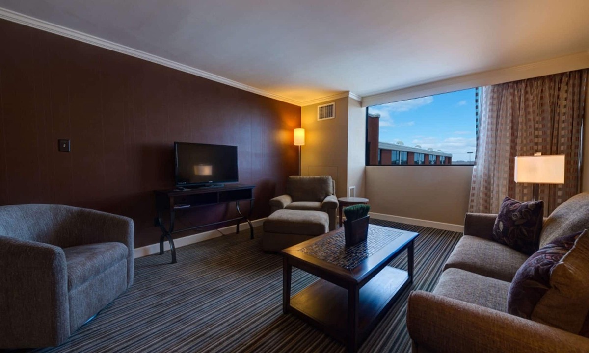 Fairlawn Hotel | DoubleTree by Hilton Akron Fairlawn
