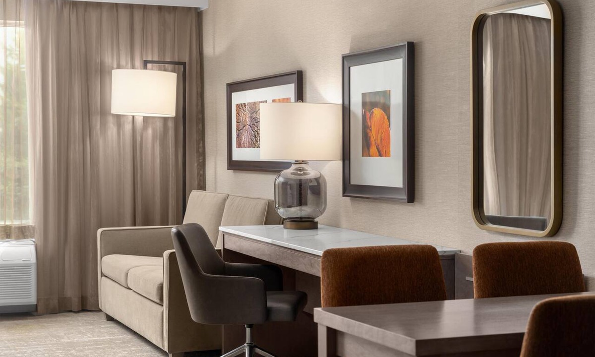 Rosemount Hotel | DoubleTree by Hilton Kitchener