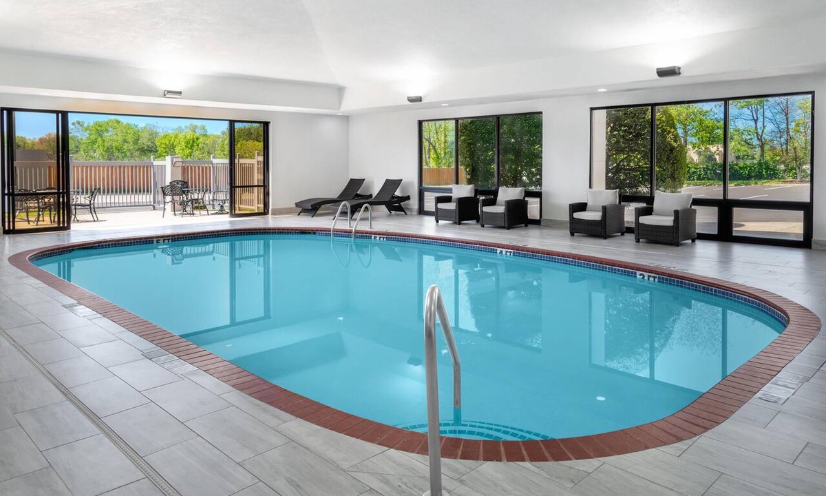 Bentonville - Fayetteville Hotel | DoubleTree by Hilton Springdale
