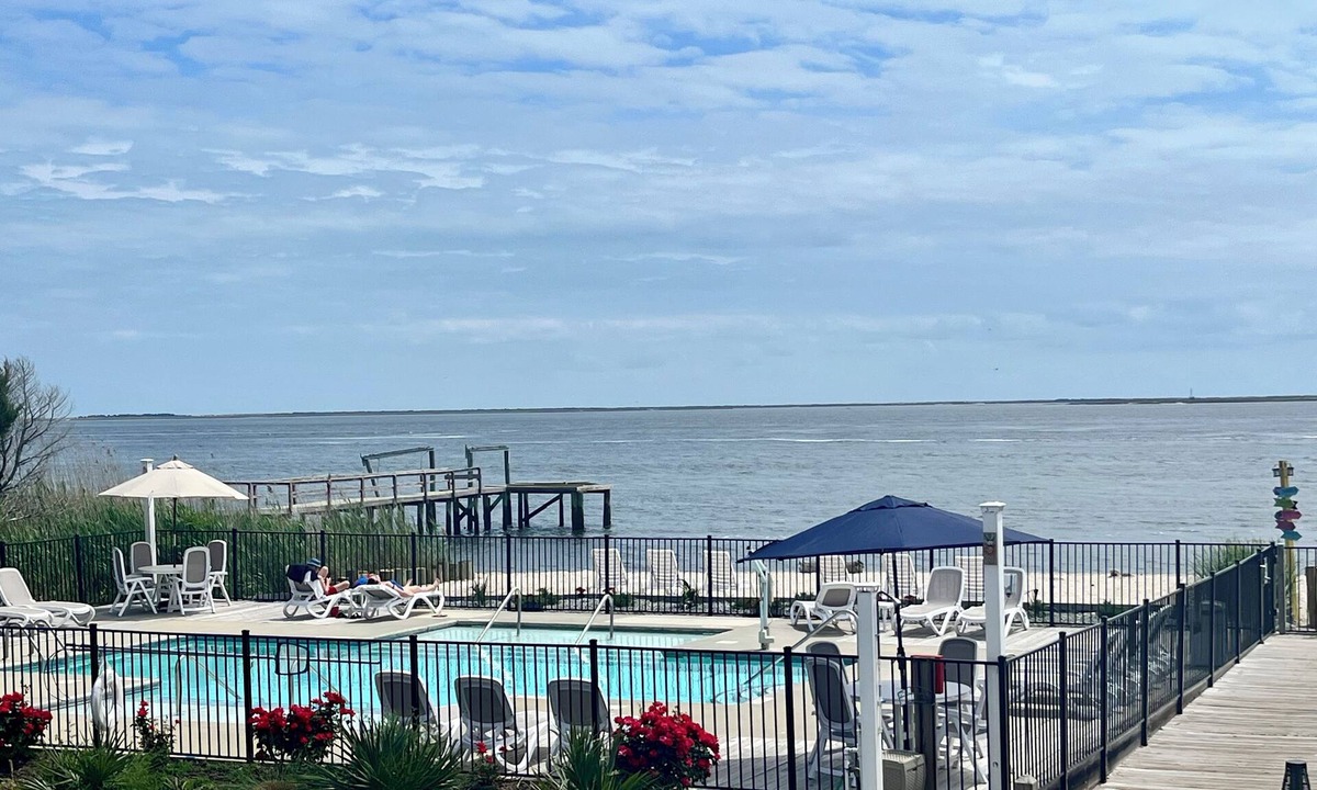 Southport Condo | Escape To The Cape On The Gorgeous Southport Waterfront