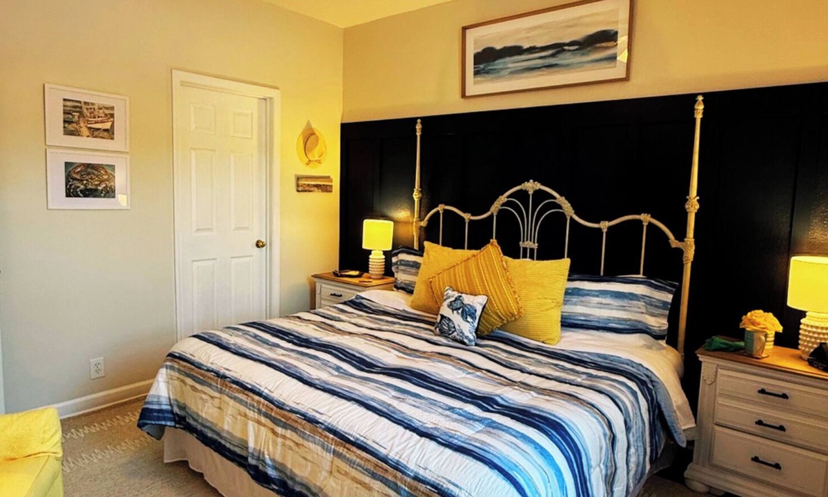 Sunset Beach Condo | Experience the Wild Beauty of Sunset Village from Your Private Balcony