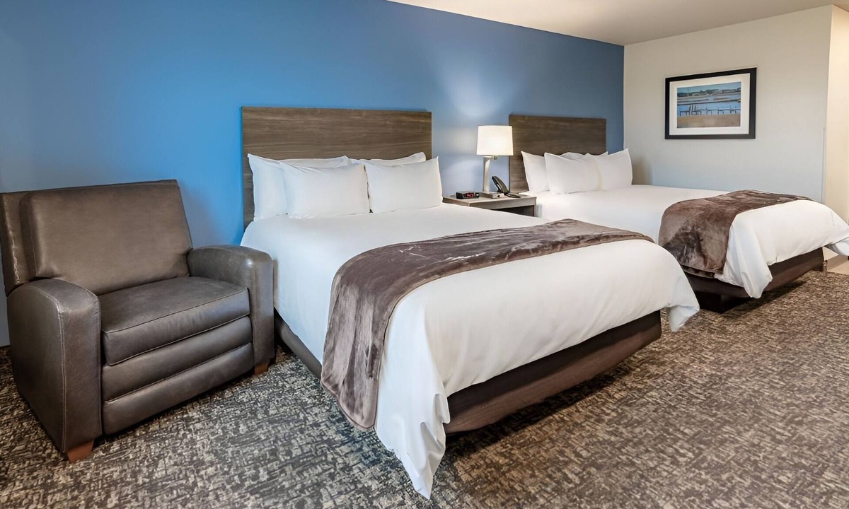 Westgate Hotel | Extended Stay Comfort in Room with Full Kitchen Near Zing Zumm Children's Museum