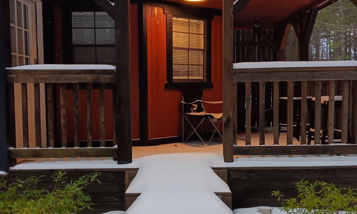 Red Hill Cabin | Fern Gully cabin