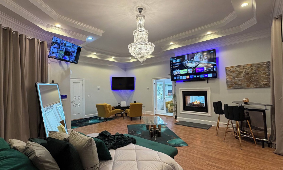 Cliftondale House | FIFA World Cup Luxury Estate 4-bedroom house in Atlanta perfect for your getaway