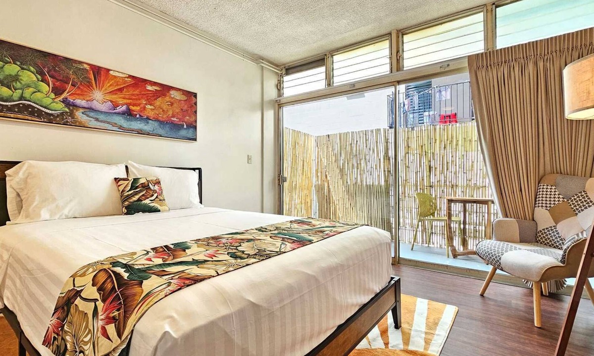 Waikiki Apartment | Furnished monthly rental Waikiki Neighborhood 201