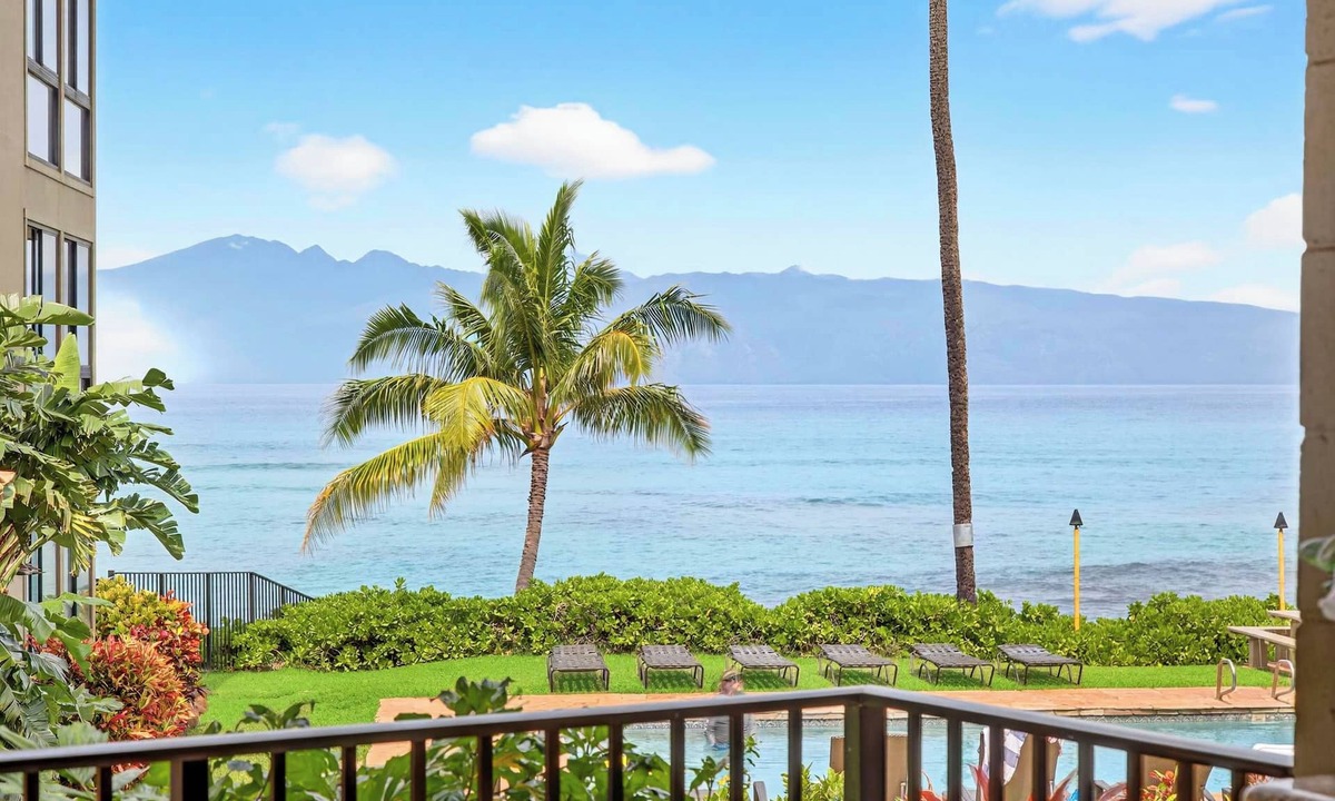 Kahana Condo | Gorgeous New Seaside Studio Retreat