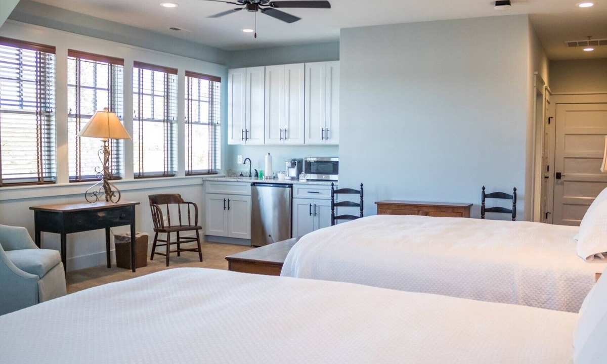 Oriental Hotel | Great Egret Suite w/2 Queen Beds - River Dunes