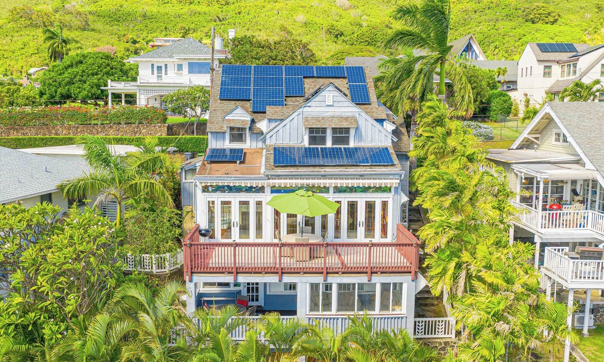 Manoa House | Hale Malino Home with Fireworks & Diamond Head Views near UH